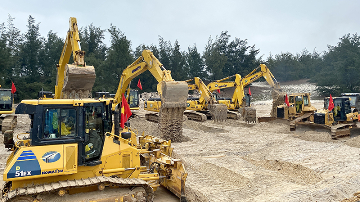 Khởi công đường ven biển Quảng Bình có tổng mức đầu tư 2.200 tỷ đồng