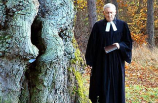 Chuyện chưa kể về người cha của Thủ tướng Đức