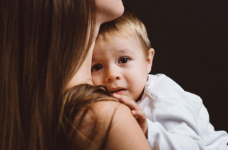 Đừng làm ngơ khi người mẹ trầm cảm sau sinh