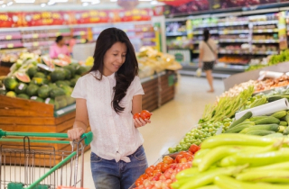 4 loại thực phẩm mọc mầm cực độc hại, các bà nội trợ nên tránh