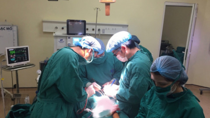 Đau nhức xương khớp kéo dài, không ngờ cô gái 16 tuổi bị ung thư xương