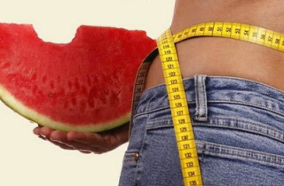 Những chú ý khi ăn dưa hấu để không làm tổn hại sức khỏe
