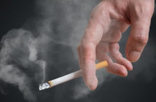 Lời cảnh tỉnh trên cáo phó của người đàn ông chết vì thuốc lá