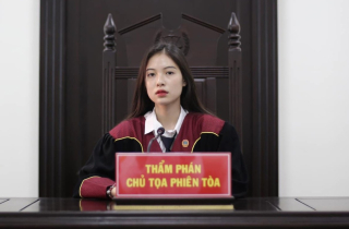 Hotgirl Học viện Tòa án vào vai chủ tọa “đốn tim” cộng đồng mạng