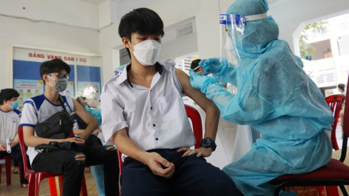 Bộ Y tế bổ sung các yếu tố sàng lọc trước tiêm vaccine phòng Covid-19 cho trẻ