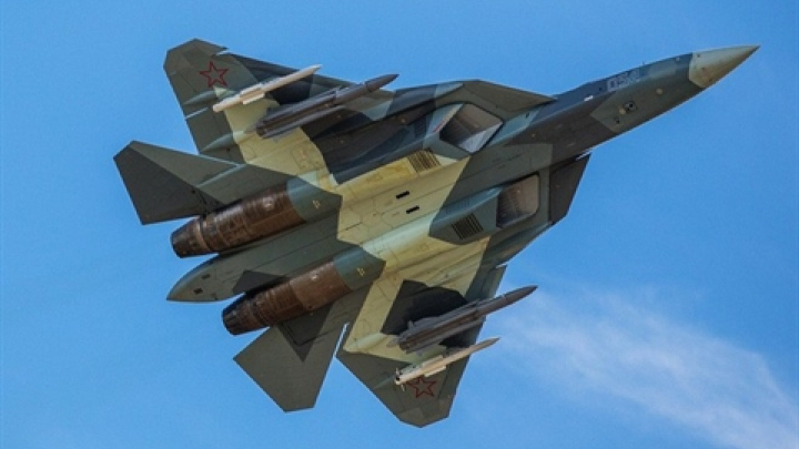 Su-57 đến và đi như cơn gió, ai đang sợ ai?