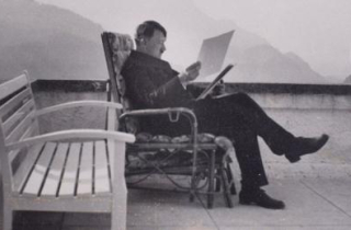 Trùm phát-xít Hitler còn sống và nghỉ dưỡng ở Argentina