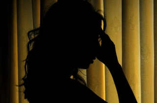 15 năm bị hàng nghìn kẻ cưỡng hiếp của cô gái Anh