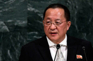 Bên cạnh Kim Jong-un có một người đủ khả năng ngăn chiến tranh Triều Tiên