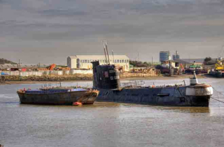 Khó tin: Hãng nước ngọt Mỹ từng có đội tàu chiến mạnh thứ 6 thế giới