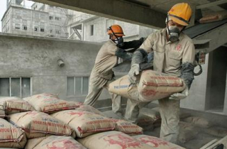 Giảm thuế để cứu xi măng thừa: Cứu công nghệ Trung Quốc?
