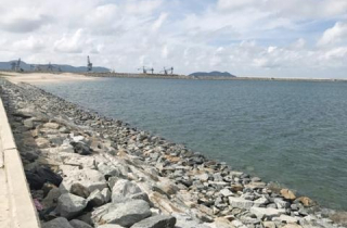 Formosa lấn biển làm bãi xỉ thải: Thận trọng giám sát...