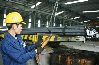 Gian lận thương mại gia tăng, thép nội càng thêm chật vật