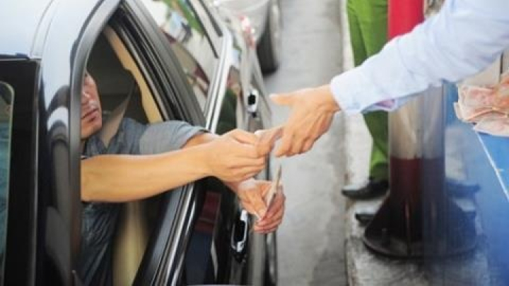 Thu phí BOT đường 5 đúng quy định: Sao dân phản đối?