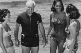 Thủ tướng Australia biến mất khi đi bơi và bí ẩn 50 năm chưa giải mã