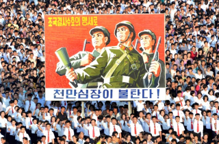 Các cường quốc chi hàng tỷ USD để \'dỗ dành\' Triều Tiên