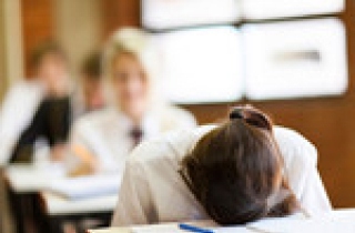 Học sinh bị stress vì hay so sánh với bạn