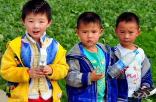 Con lùn - sự hối tiếc muộn màng của nhiều cha mẹ