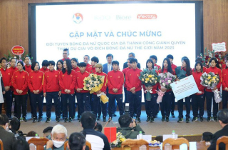 Vì sao đội tuyển bóng đã nữ Việt Nam phải nộp thuế với tiền thưởng?