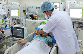 Cô gái trẻ bị hỏng thận vĩnh viễn do uống viên giảm cân không rõ nguồn gốc