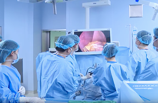 Cô gái Hà Nội cắt bớt dạ dày để giảm béo phì