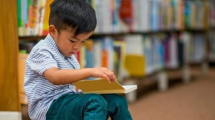 Sách, giáo dục và người