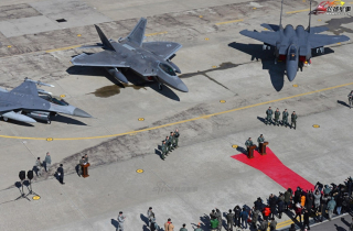 Mỹ tiết lộ cách bí mật đưa F-22 tới bán đảo Triều Tiên