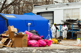 Những kẻ buôn xác người: Người phụ nữ bí hiểm