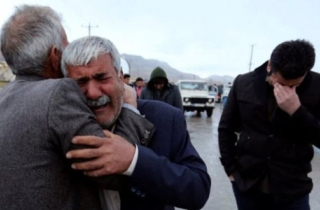 Những giả thuyết về nguyên nhân rơi máy bay Iran chở 65 người