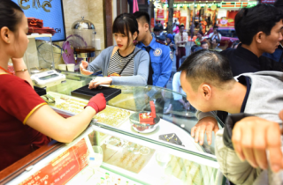 Giá vàng SJC giảm mạnh sau ngày vía Thần tài