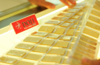 Giá vàng tăng theo thế giới