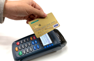 ABBank phát hành thẻ thanh toán không cần chạm