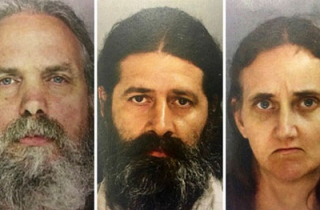 Lật mặt kẻ dùng tiền để sống chung với 12 bé gái hàng xóm