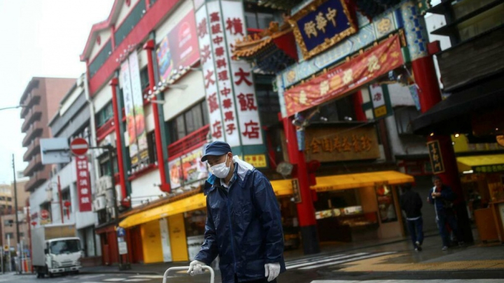 Tình trạng khẩn cấp đẩy Nhật Bản đến gần suy thoái