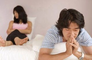 Đòi yêu 5-6 lần một tuần, chồng không đáp ứng, vợ làu bàu \