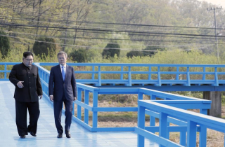 2 nghìn tỉ USD: Cái giá cho hòa bình trên bán đảo Triều Tiên?