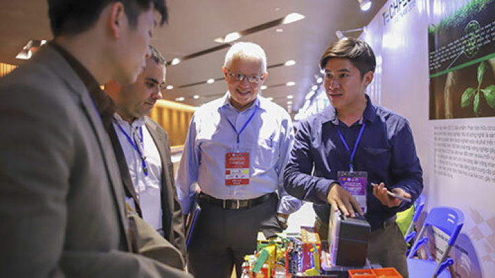 9 đội khởi nghiệp tranh tài giành giải thưởng 50.000 USD