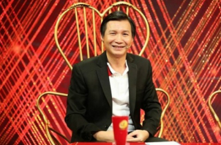 \'Phù thủy game show\' Vũ Thành Vinh hôn mê vì viêm phổi