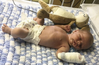 Suýt mất con vì \