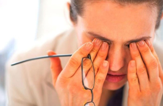 Những dấu hiệu lạ đời \'tố cáo\' bạn có thể bị thiếu chất sắt