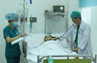 Chạy đua cứu sống sản phụ bị thuyên tắc ối