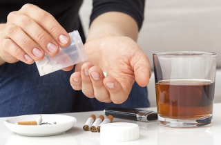 11 dấu hiệu bạn bị rối loạn sử dụng chất kích thích