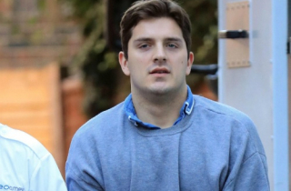 Bệnh nhân HIV lây nhiễm cho bốn người tình đồng giới