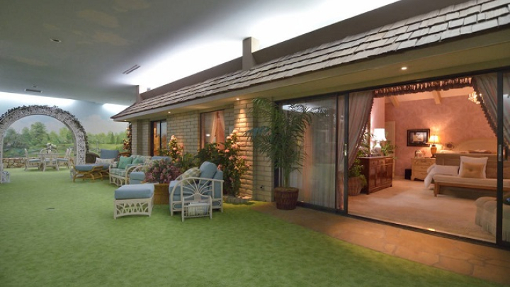 Bên trong căn nhà dưới lòng đất độc nhất vô nhị có giá hơn 417 tỷ đồng