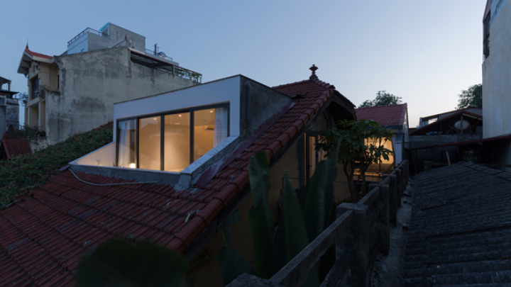 Nhà xập xệ trong phố cổ Hà Nội lột xác đẹp xuất sắc khiến báo Tây cũng mê