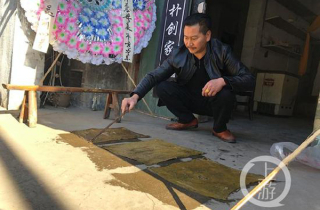 Bác sĩ quên gạc trong bụng bệnh nhân gây ra cái chết thương tâm