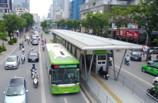 Đề xuất buýt thường, xe khách đi vào làn BRT : Bước lùi về mặt chính sách