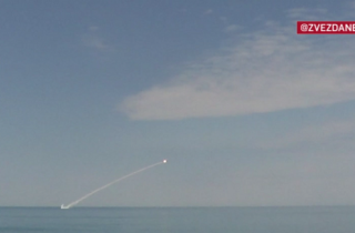 Tàu ngầm Nga tập kích sở chỉ huy Ukraine