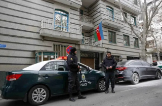Sứ quán Azerbaijan ở Iran sơ tán khẩn sau vụ xả súng nghiêm trọng