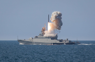 Crimea bị tập kích, Ukraine khẳng định lô tên lửa Kalibr đã bốc cháy